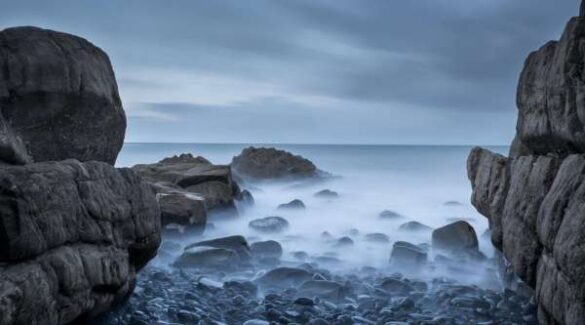 Colin Price (Wales) – rocky hollow