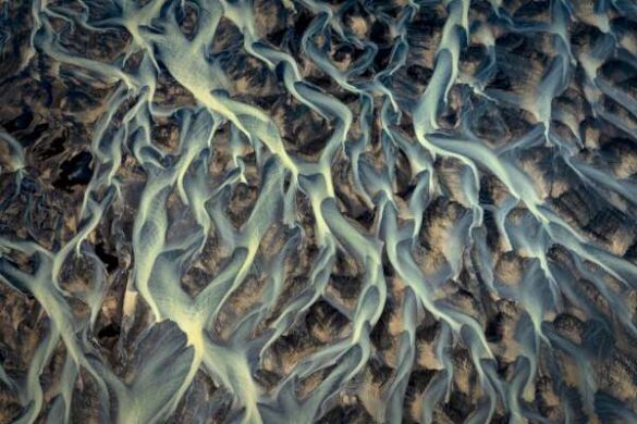 Cristian Dinivitzer (Chile) – Glacial Patterns