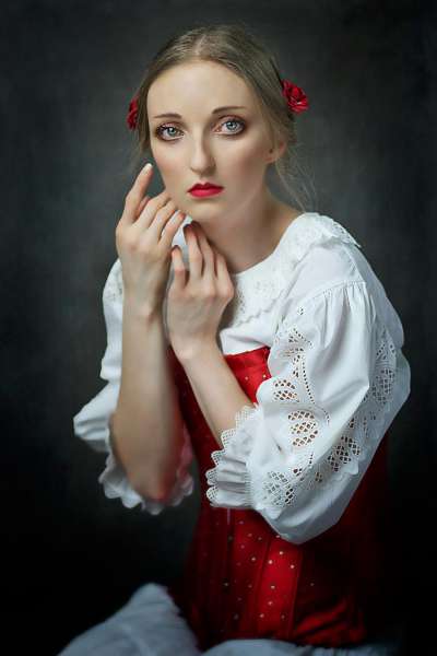 Elżbieta Wenda (Poland) – Red Lips