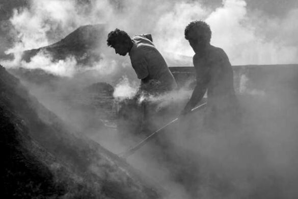 Ernoe Dr. Barsi (Hungary) – Coal is burning