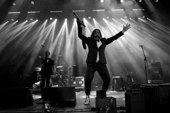 Jovana Golic (Serbia) – Show man