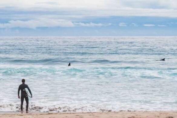 Karen Moffatt-McLeod (New Zealand) – wave waiting