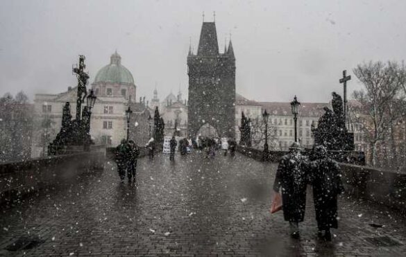 Master of Light E Ribbon – János Eifert (Hungary) – Charles Bridge in Pr…