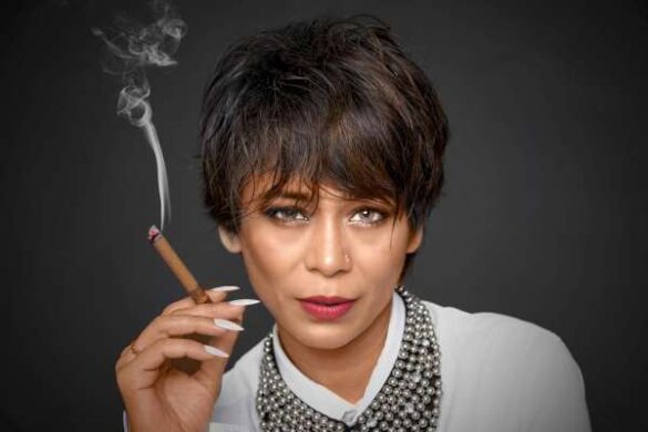 Minaketan Sabar (India) – Smoke of Confidence