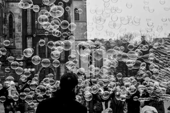 Raffaele De Pascalis (Netherlands) – world in a bubble