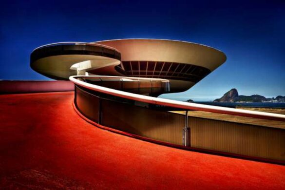 Roberto Soares Gomes (Brazil) – CURVAS DE NIEMEYER