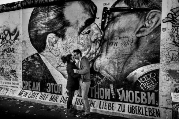 Roberto Soares Gomes (Brazil) – THE KISS
