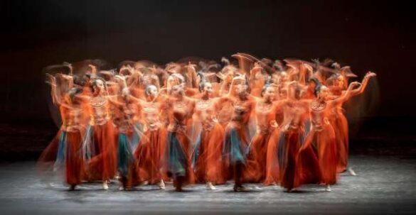 Sherman Cheang (Macau) – Charming Dancing Gir…