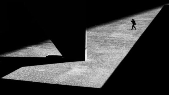 Valeria Attab (Brazil) – entre sombra e luz…..